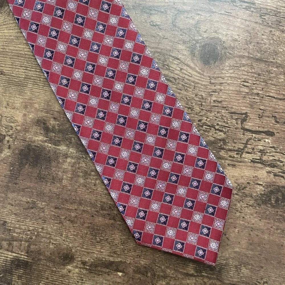 Ermenegildo Zegna Silk Tie Dark Red Geometric Satin Finish Necktie Luxury Italy